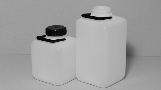 106006 + 106012 Viereckflasche aus Hart-Polyethilen